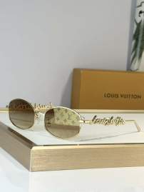 Picture of Louis Vuitton Sunglasses _SKUfw79683826fw